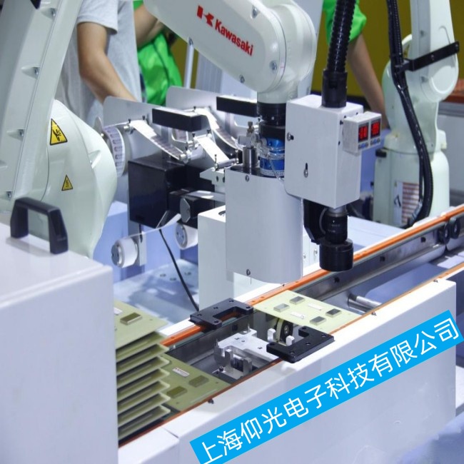 ���ڴ���C(j��)����RS005N�C(j��)е�ֹ����r���F(xi��n)��������ϾS�ޱ��B(y��ng)�{(di��o)ԇ